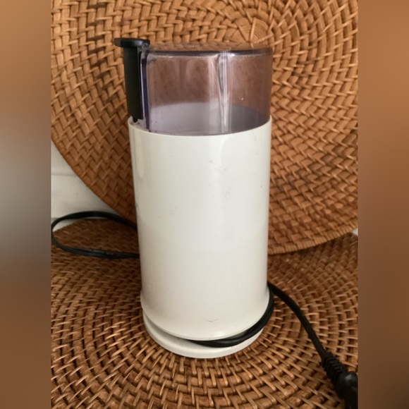 BRAUN aromatic coffee bean grinder mill EUC spices seeds nuts self storing cord - Picture 2 of 6